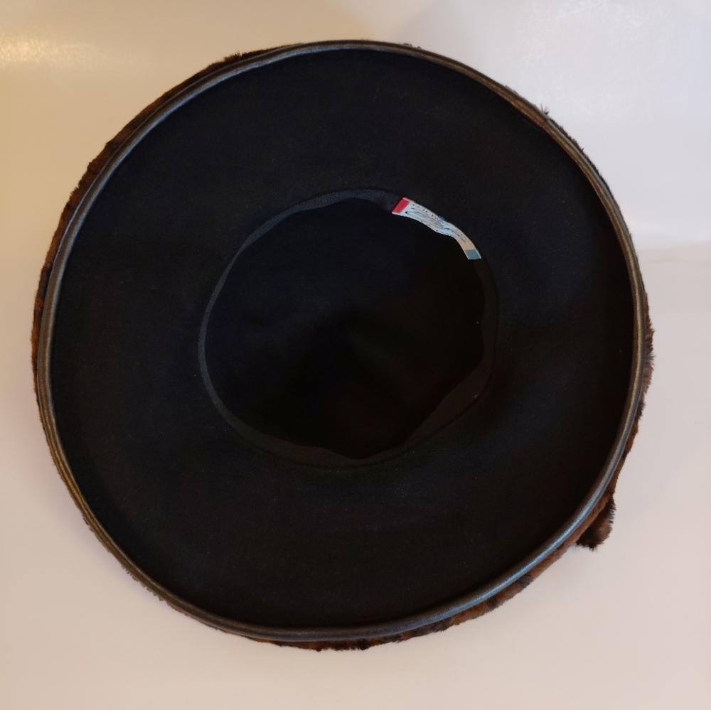 Leopard Print Women's Hat with Black Crown - Picture 9 of 10